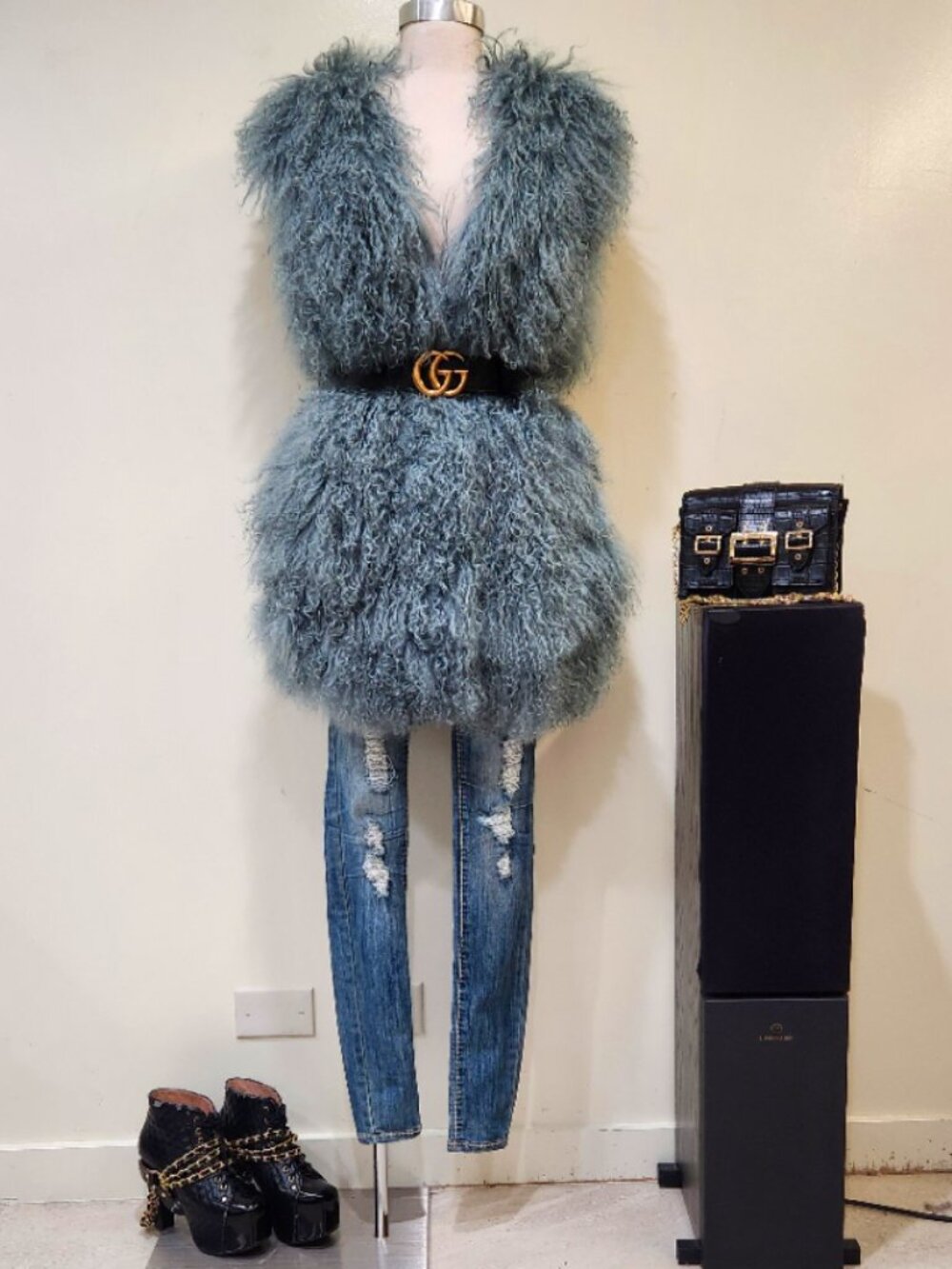 💥💋UBER GORGE!💋💥VTG Diane von Fürstenberg Teal 100% Mongolian Lamb Fur Vest